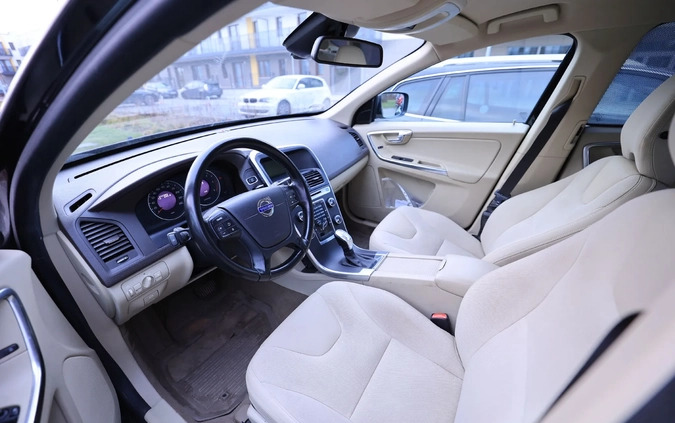 Volvo XC 60 cena 45000 przebieg: 297000, rok produkcji 2012 z Warszawa małe 121